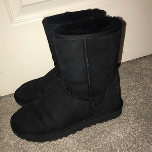 UGG classic short black
